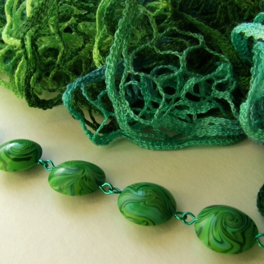 Green lentil beads with scarf