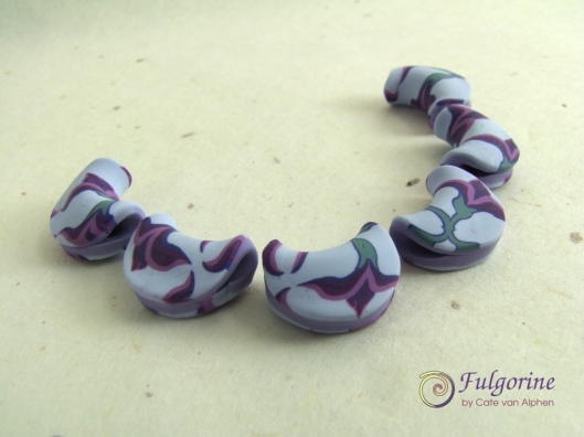 Floral fold beads by Cate van Alphen